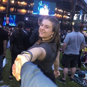 Meet your Posher, Madeline